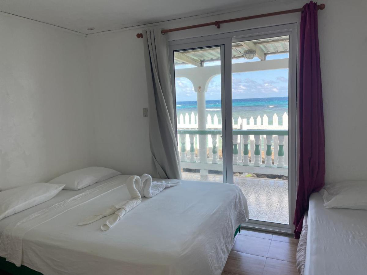 The Wave Hostel Corn Island Brig Bay Kültér fotó