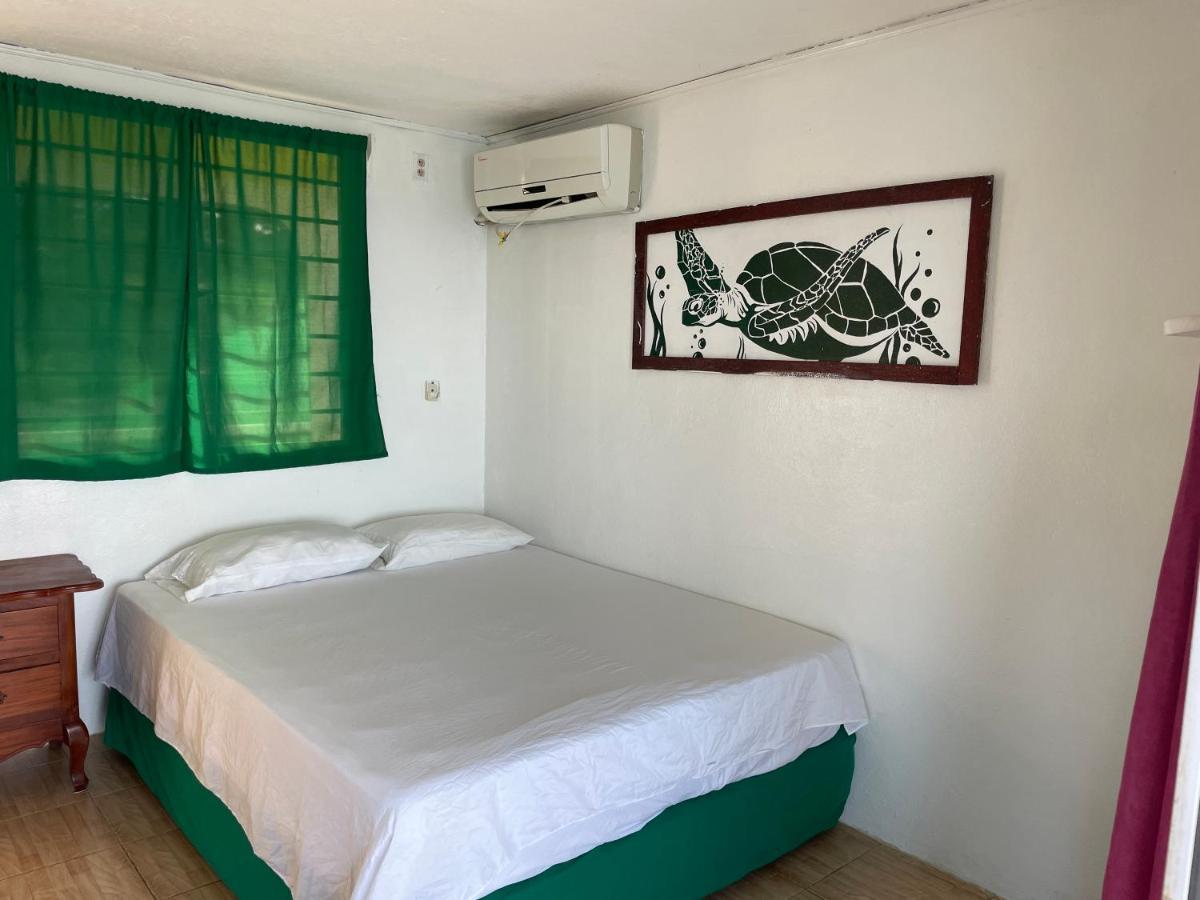 The Wave Hostel Corn Island Brig Bay Kültér fotó