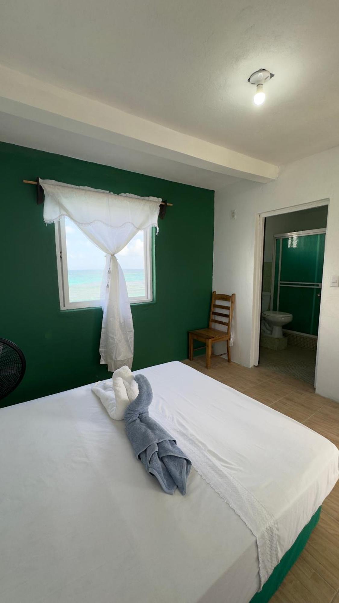 The Wave Hostel Corn Island Brig Bay Kültér fotó